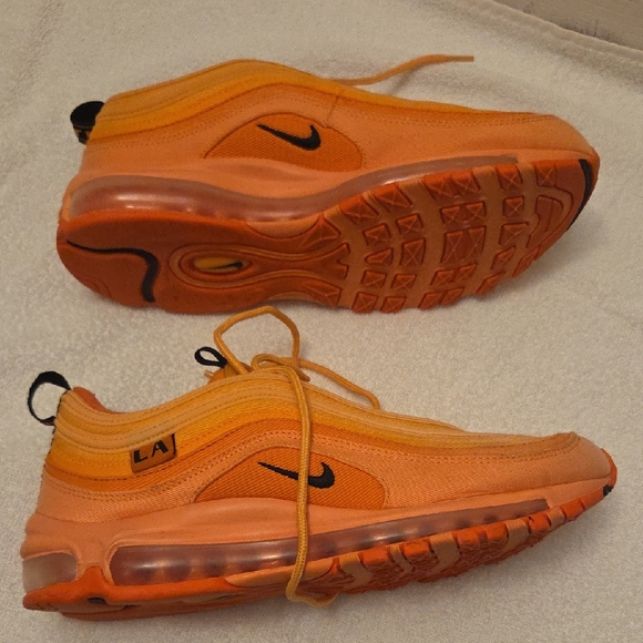 Nike Orange Air Max 90 Athletic Shoes - Picture 4 of 15